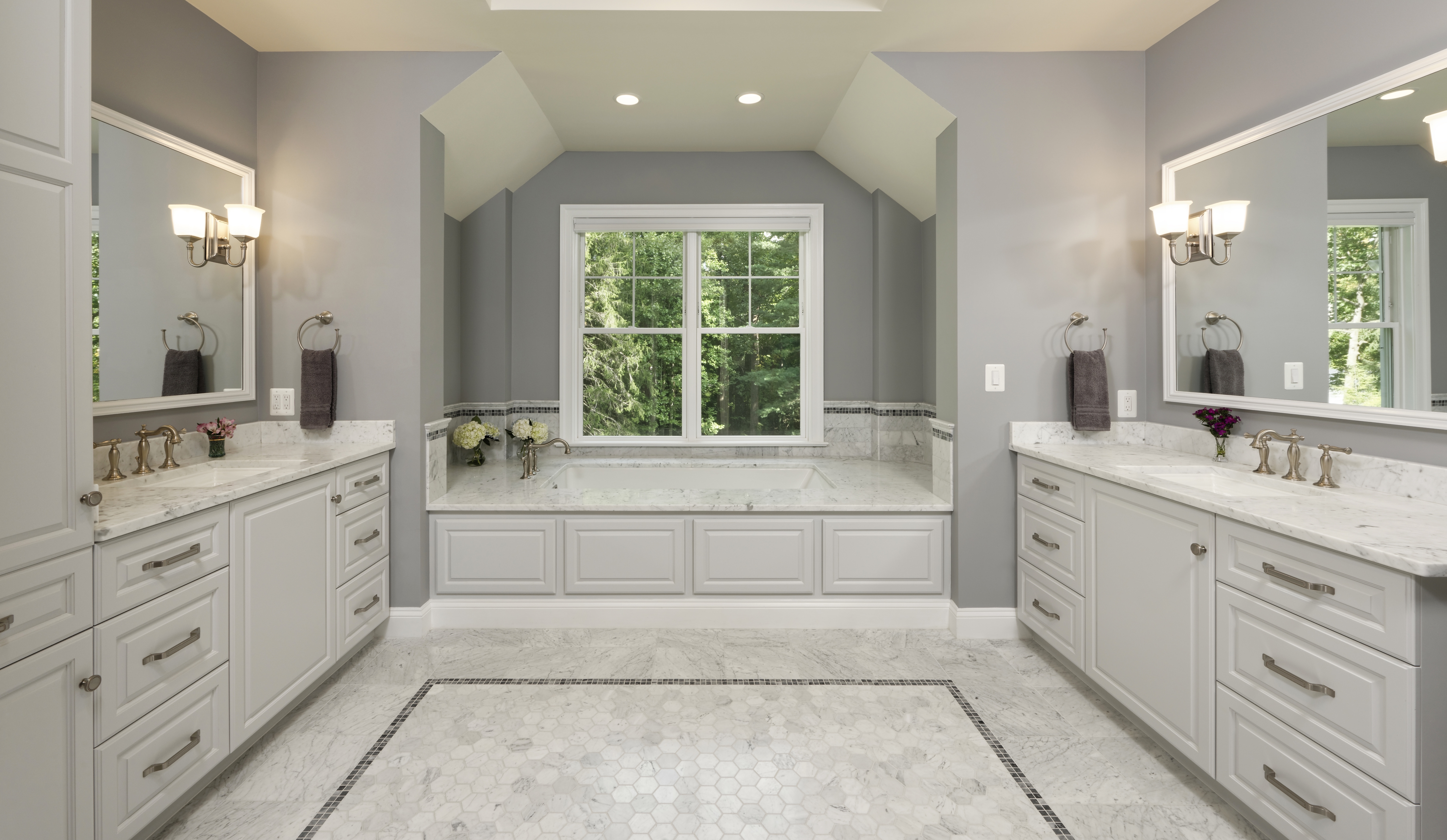 Meridian Homes – Custom Home Master Bath – Home Page Slide Show