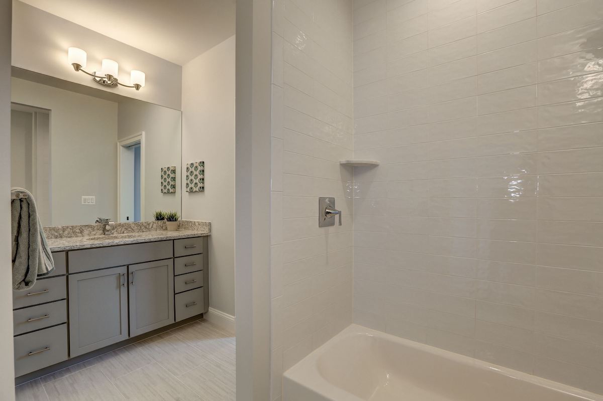 Bathroom Upper Level 3_Meridian Homes_10006 Broad St Bethesda_High Resolution – Resized for Portfolio
