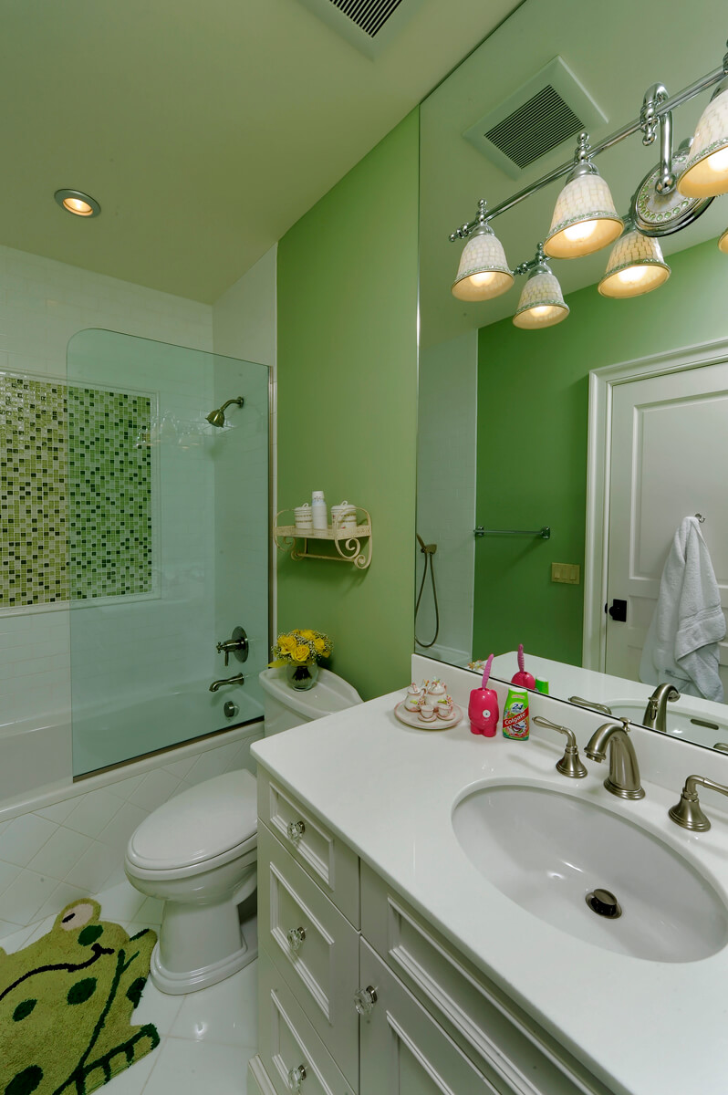 Meridian Homes Bathroom 34