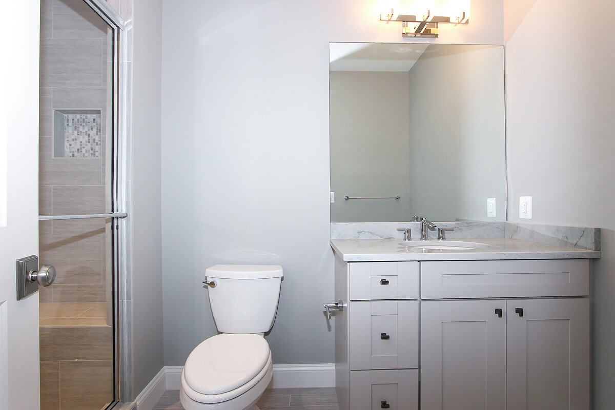 Meridian Homes Bathroom 86