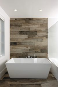 Meridian Homes - Custom Home Modern Master Bathroom - Soaking Tub