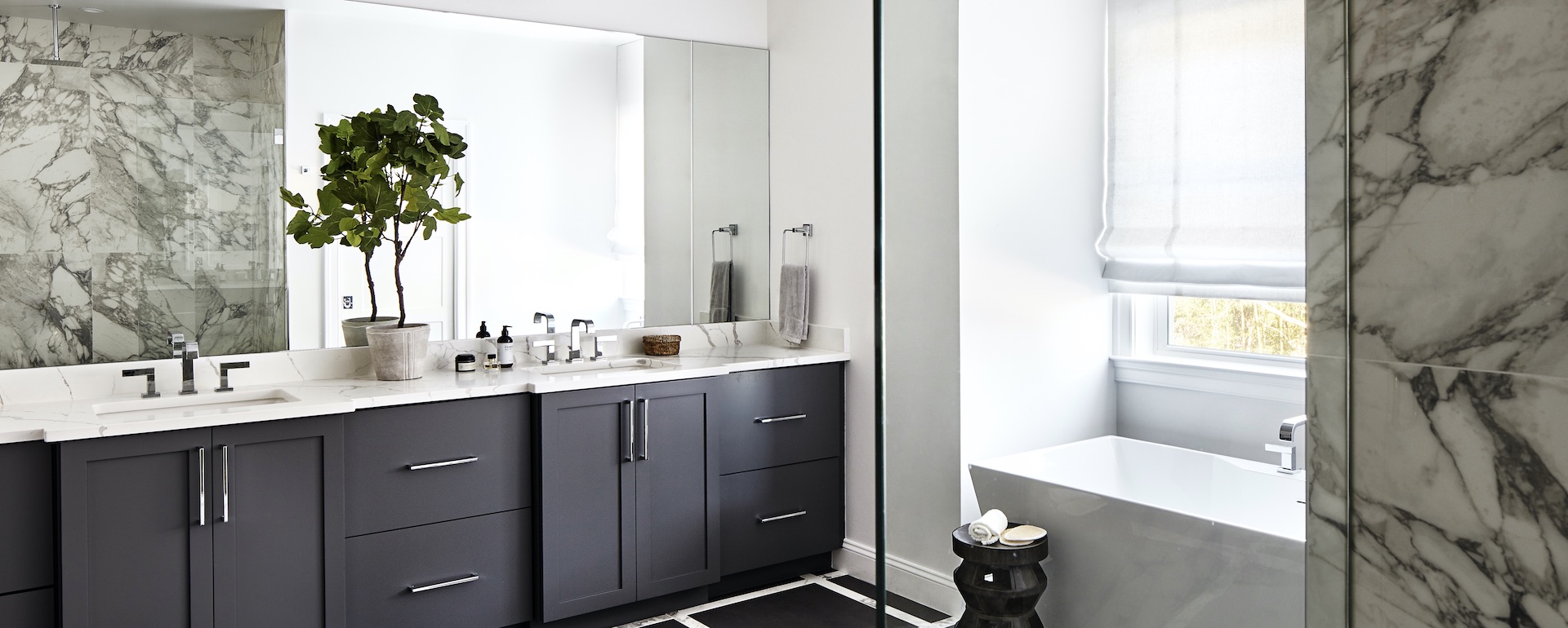 Meridian Homes – Master Bathroom – Neutral Colors – Header Image – Cropped